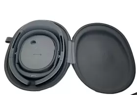 1688 Hololens Ar Headset With Case Ac Adapter Charger And Extra Nose Piece 1688 Hololens Ar Headset With Case Ac Adapter Charger And Extra Nose Piece